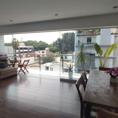 VENTA DE EXCLUSIVO Y AMPLIO DPTO EN RESIDENCIAL HIGUERETA, SURCO