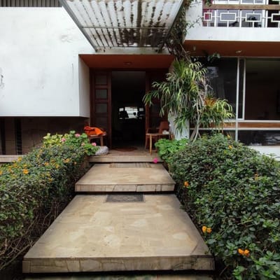 HERMOSA Y AMPLIA CASA EN UR. LA ALBORADA SURCO