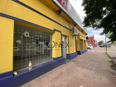 VENTA DE GRAN LOCAL COMERCIAL EN PRINCIPAL AVENIDA PAYSANDU