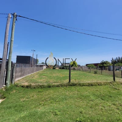 TERRENO ALTO CENTRICO Y BUENA SUPERFICIE PAYSANDU