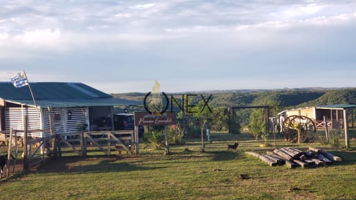 Se vende chacra 8 ha en cuchilla casa de piedra Tacuarembó