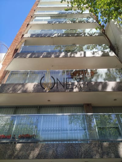 Venta Apartamento 3 dormitorios + servicio en Punta Carretas