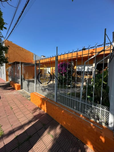CASA AMPLIA CENTRICA EN VENTA PAYSANDU