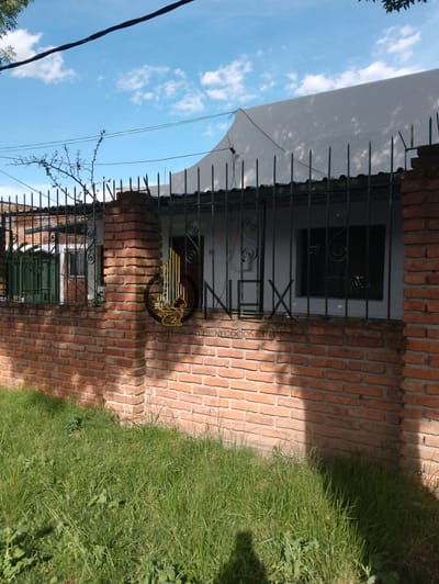 ONEX VENDE CASA EN BARRIO PEÑAROL