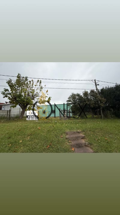 Se vende terreno con mejoras en Barrio Torres en Tacuarembó