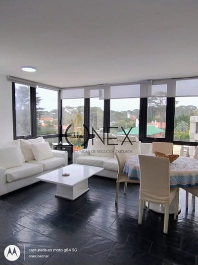 Oportunidad venta de apartamento sobre Rambla parada 13 Punta del Este apartamento 2 dormitorios 2 baños