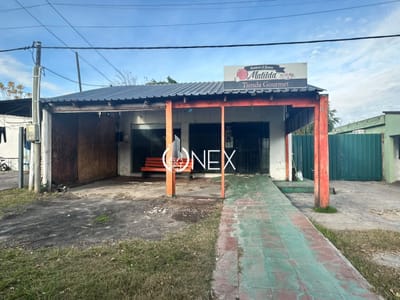 Local sobre Avenida