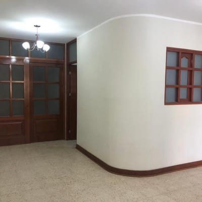 VENDO CASA EN LA URB. LAS BRISAS - CHICLAYO