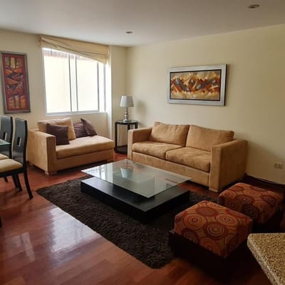 Lindo Dpto de  Dormitorio en primer piso