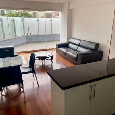 Alquiler de exclusivo e impecable Dpto amoblado con terraza en Miraflores