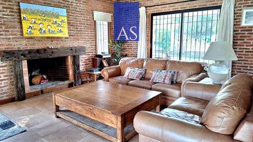 Casa moderna de 3 dormitorios piscina climatizada Pinares Punta del Este