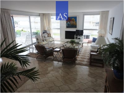 Planta de excelPenínsula ente categoría en Venta – Edificio Brioni, Punta del Este