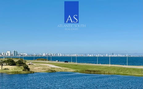 Exclusivo apartamento 2 suites con gran terraza y parrillero Playa Mansa Punta del Este