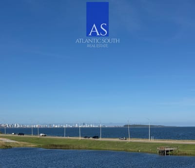 Exclusivo apartamento 2 suites con gran terraza y parrillero Playa Mansa Punta del Este