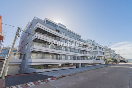 ALQUILER APARTAMENTO TRES DORMITORIOS PUNTA DEL ESTE PENINSULA CABO SAN LUCAS