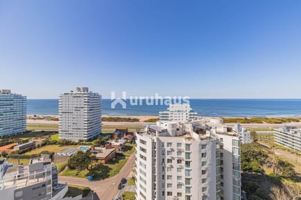 ALQUILER APARTAMENTO TRES DORMITORIOS PUNTA DEL ESTE EDIFICIO WIND TOWER