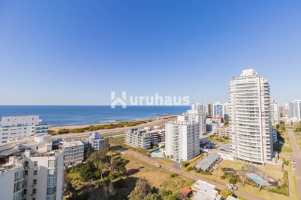 VENTA APARTAMENTO DOS DORMITORIOS PUNTA DEL ESTE EDIFICIO WIND TOWER