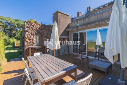 VENTA APARTAMENTO CUATRO DORMITORIOS PUNTA BALLENA EDIFICIO Q