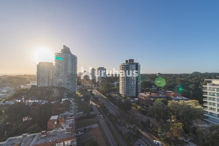 VENTA DEPARTAMENTO TRES DORMITORIOS PUNTA DEL ESTE OCEAN DRIVE