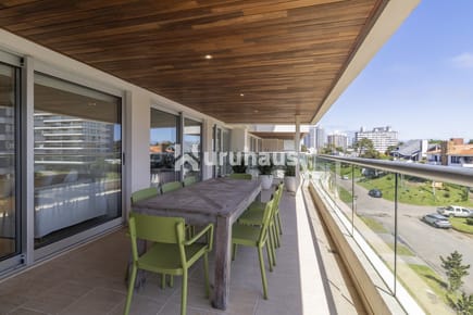 VENTA DEPARTAMENTO 2 DORMITORIOS ICON BRAVA PUNTA DEL ESTE