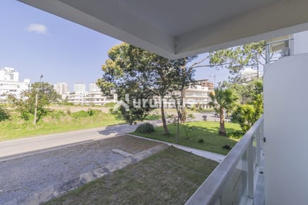 VENTA APARTAMENTO UN DORMITORIO DEEP BLUE AIDY GRILL TERRAZA Y COCHERA