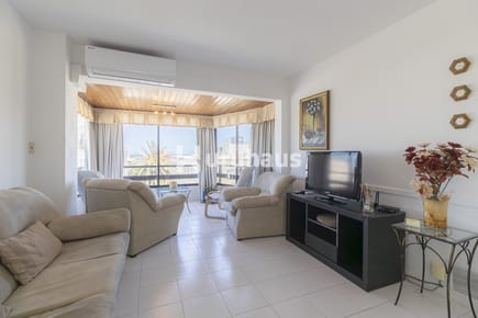 VENTA APARTAMENTO TRES DORMITORIOS PUNTA DEL ESTE PENINSULA EDIFICIO CORAL GABLES