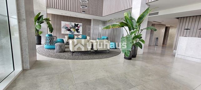 Apartamento 3 dormitorios y dependencia en venta en Punta del Este, Le Parc