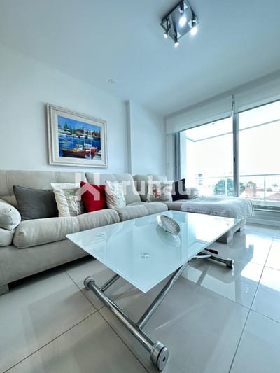 VENTA APARTAMENTO DOS DORMITORIOS PUNTA DEL ESTE EDIFICIO WIND TOWER