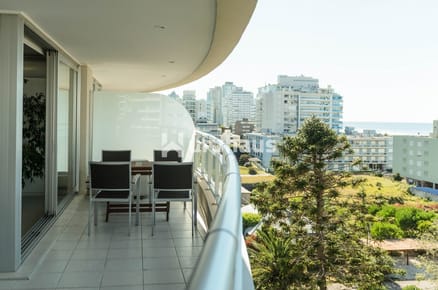 VENTA APARTAMENTO CUATRO DORMITORIOS PUNTA DEL ESTE PLANTA AMPLIA FOREST TOWER