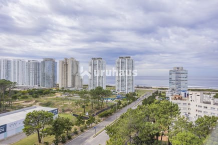 VENTA DEPARTAMENTO 4 DORMITORIOS MARIGOT ROOSVELT