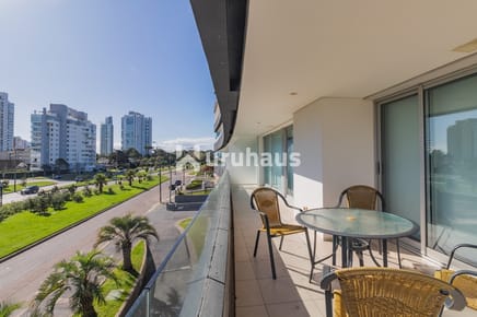 VENTA APARTAMENTO DOS DORMITORIOS PUNTA DEL ESTE EDIFICIO TORRE DEL MAR
