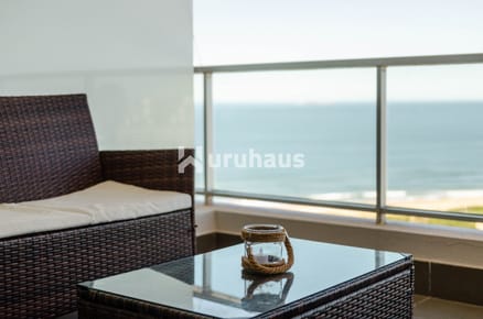VENTA APARTAMENTO DOS DORMITORIOS PUNTA DEL ESTE EDIFCIO WIND TOWER