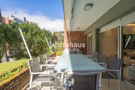 VENTA DEPARTAMENTO PLAYA MANSA 4 DORMITORIOS GREEN LEAVES