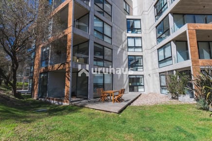 VENTA APARTAMENTO DOS DORMITORIOS PUNTA DEL ESTE EDIFICIO BE HOUSE