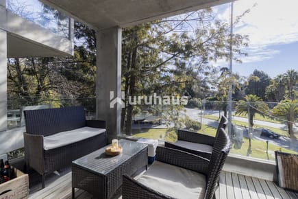 VENTA APARTAMENTO DOS DORMITORIOS PUNTA DEL ESTE EDIFICIO BE HOUSE