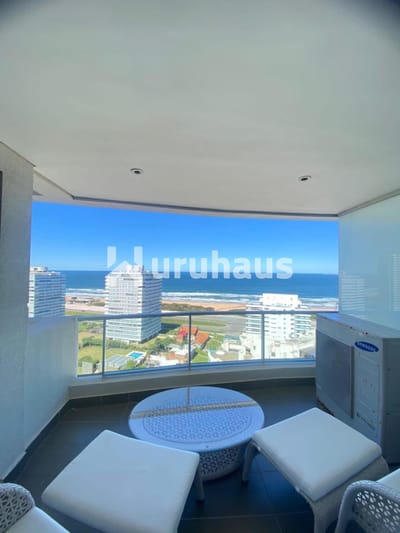 VENTA APARTAMENTO TRES DORMITORIOS PUNTA DEL ESTE EDIFICIO WIND TOWER