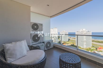 VENTA APARTAMENTO TRES DORMITORIOS PLAYA BRAVA WIND TOWER
