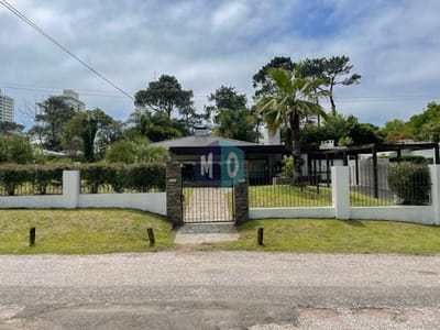 Alquilo anual casa grande con piscina Punta del Este