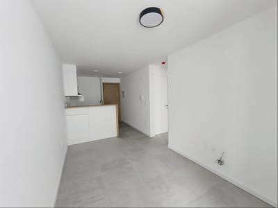 Alquiler Apartamento 1 Dormitorio en el Centro a Estrenar con Patio de uso exclusivo