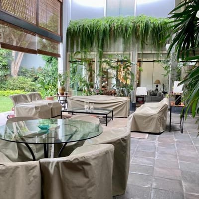RESIDENCIA DE IMPORTANTES AREAS SOCIALES Y JARDIN EN LA MEJOR ZONA DE SAN ISIDRO