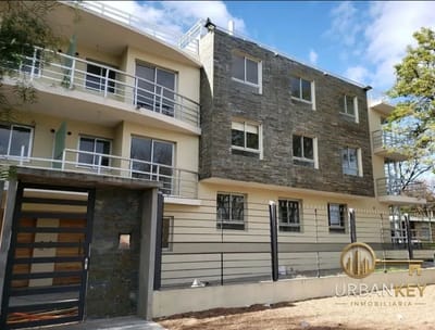 Alquiler apartamento de 1 dormitorio, segundo piso por escalera - Brazo Oriental