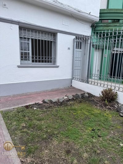 ALQUILER CASA DE 2 DORMITORIOS CON JARDÍN GALPÓN Y PATIO – BUCEO