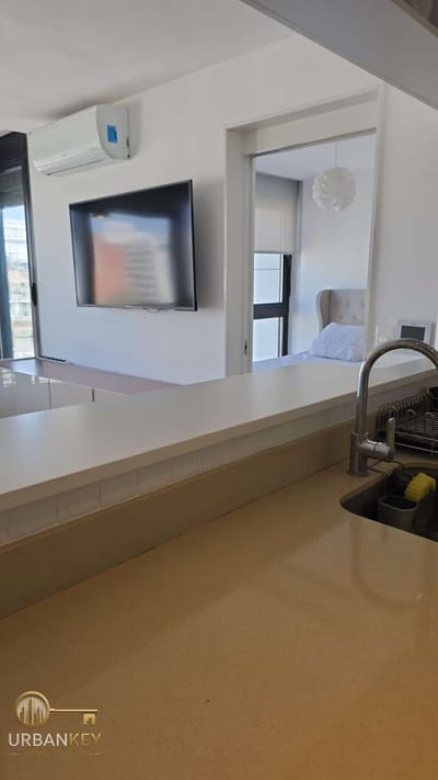 ALQUILER DE APARTAMENTO TIPO PENTHOUSE DE 1 DORMITORIO EN CORDÓN
