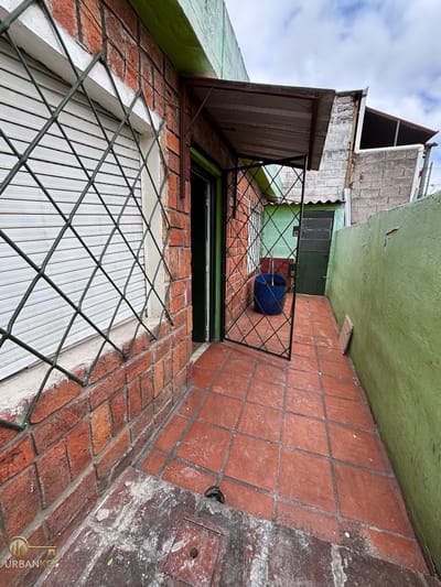 ALQUILER DE CASA DE 2 DORMITORIOS CON PARRILLERO Y GALPON EN ITUZAINGO