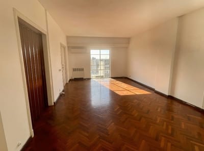 Apartamento en alquiler sobre 18 de julio 4 dormitorios 3 baños garage en cordón