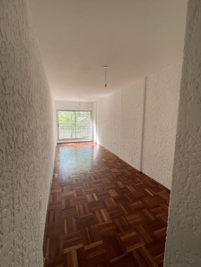 Monoambiente en alquiler sobre Héctor Gutiérrez Ruiz piso 6 30m2 en el centro