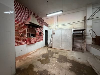 VENTA LOCAL COMERCIAL 200M2 SOBRE CALLE COLONIA BARRIO CENTRO