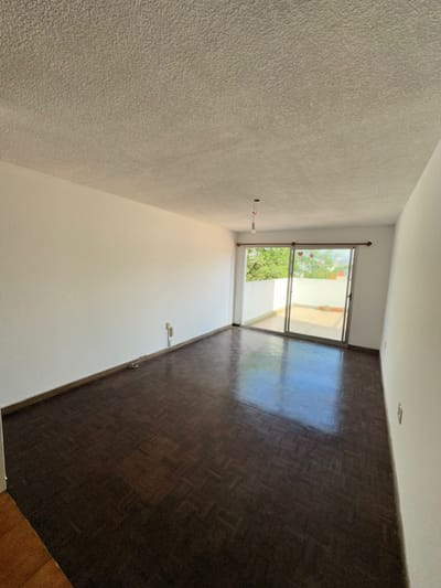 ALQUILER MONOAMBIENTE VIVIENDA / OFICINA + BALCON A PASOS DE WTC - POCITOS.