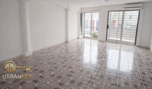 Alquiler de amplio monoambiente con balcón y bajos gastos comunes, 45m2  Palermo