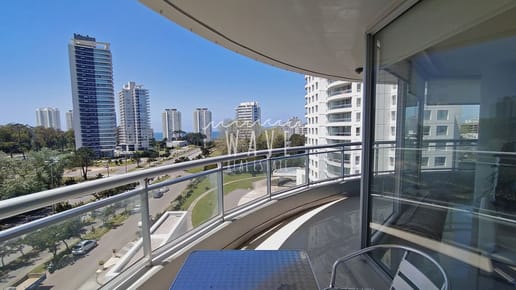Ocean Drive Esquinero. 3 suites y dependencia de servicio.